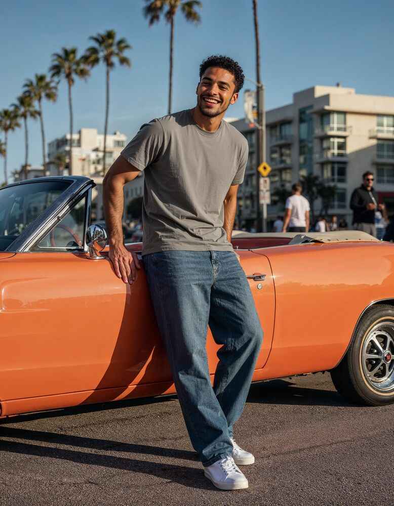 UM T-Shirt (OCS)  Regular Fit Unisex